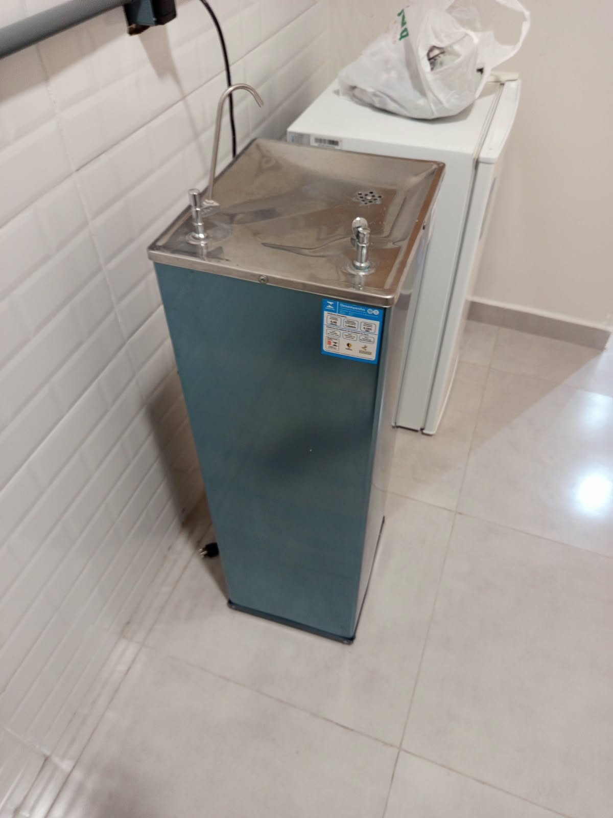 Conserto bebedouro refrigerador de água inox